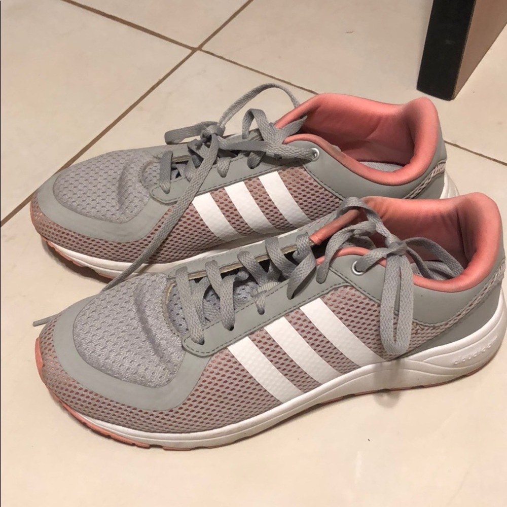 Adidas Tennis shoes